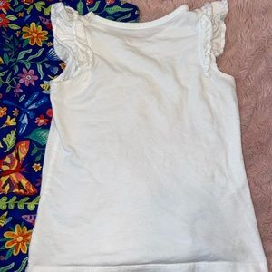 Selling a cute top for kids